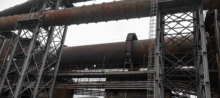 Rotary kiln with demolition robot