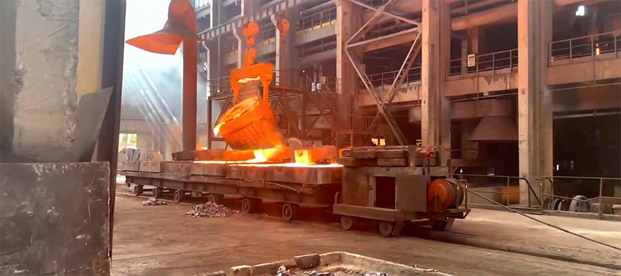 Foundries - Demolition Robot breaks out ladles and knock out castings for faster production. 