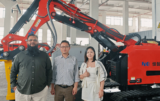 Overseas Customers Visited the Factory to See the Machines and Reached A Cooperation Intention for Demolition Robots