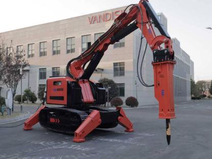 Introducing the HCR900D Demolition Robot