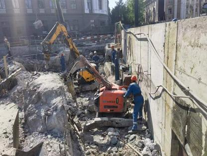 What is a Demolition Excavator?